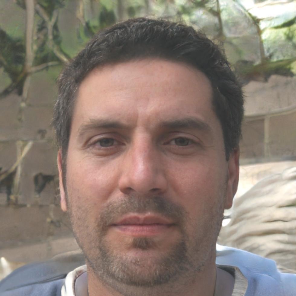 Carlos Mendoza, empresario satisfecho